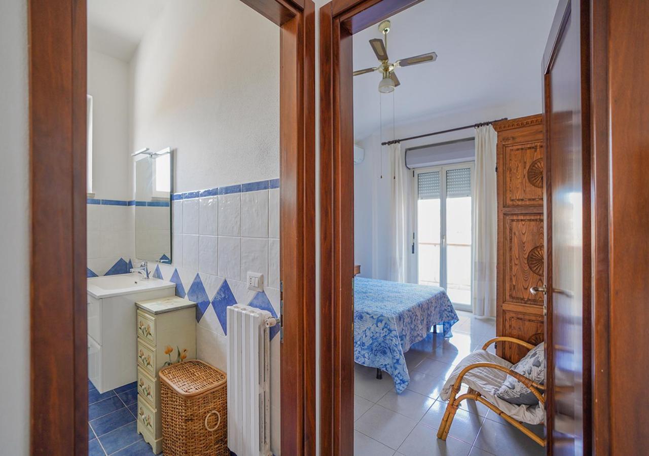 Murphy Holiday Home - Belvedere Ла Мадалена Екстериор снимка